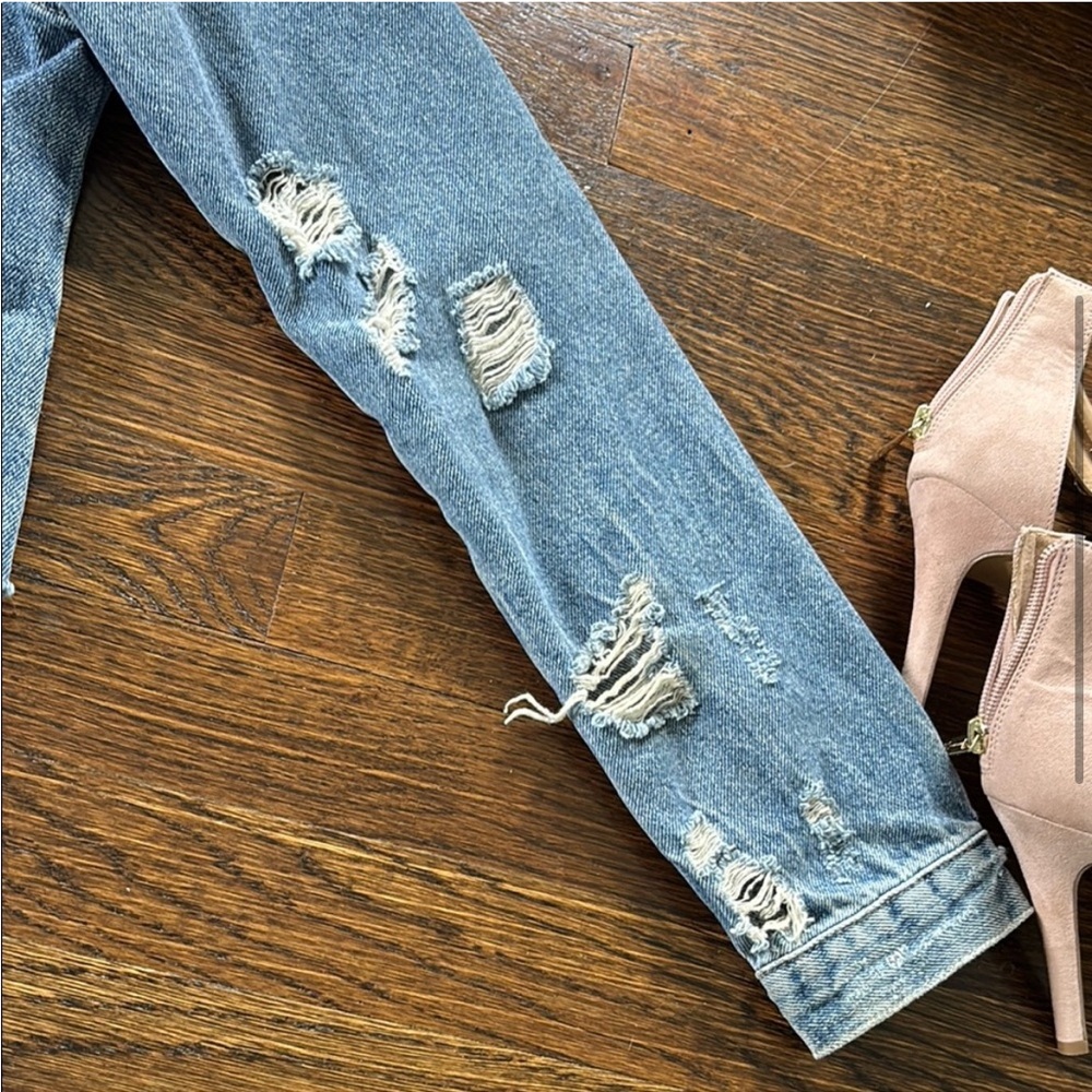 Distressed Denim Cropped Jacket - Picture 4 of 6